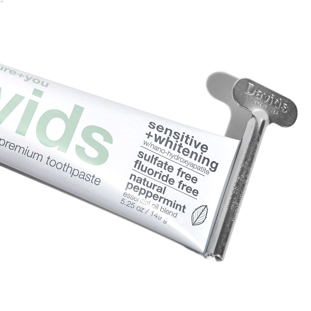 Davids-sensitive+whitening nano-hydroxyapatite toothpaste-Body-Davids_Masters_July2022_Sensitive_AngleSQUARE-The Detox Market | 