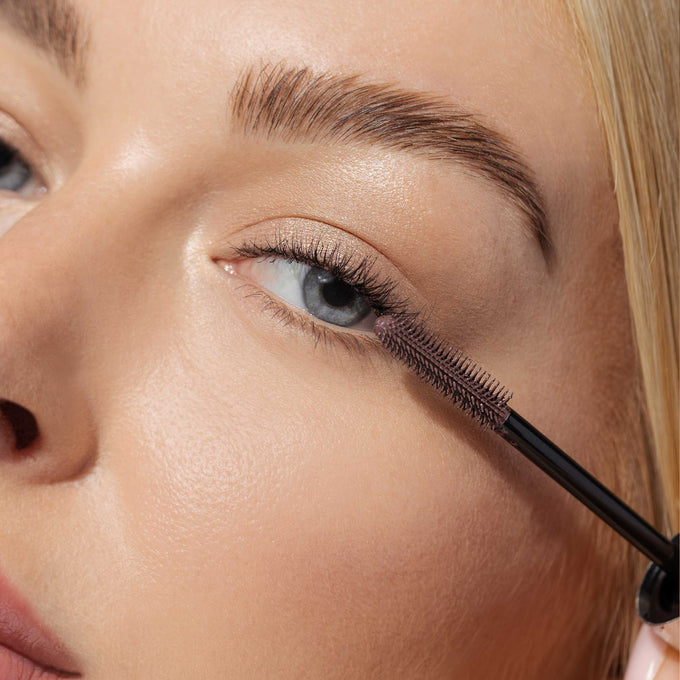 Fitglow Beauty-Plum Lash Primer-Makeup-PlumLashPrimer_lifestyle_02_B2B-The Detox Market | 