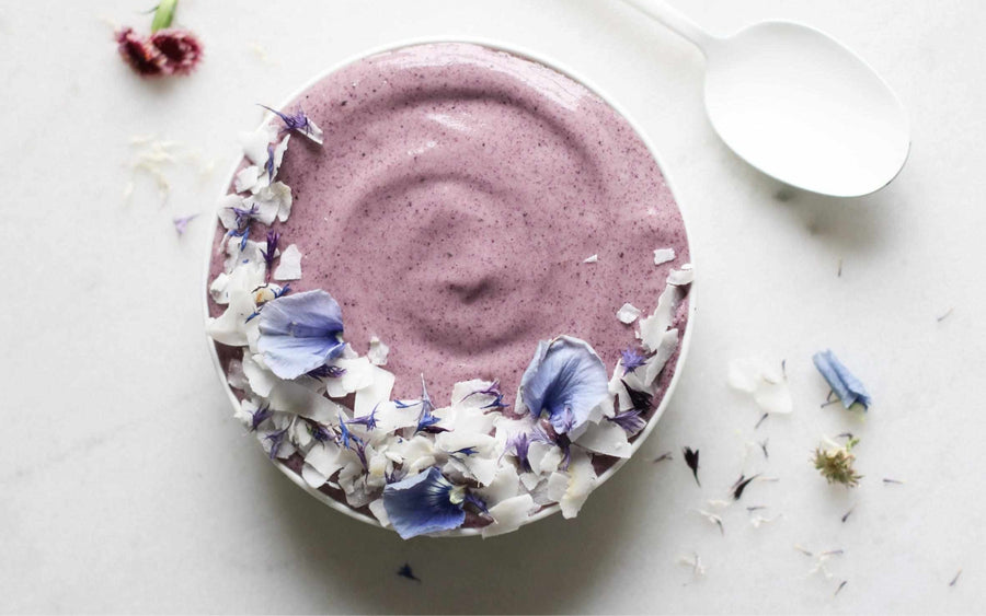 Recette : Bol de smoothie pour une peau éclatante aux bleuets et au lin