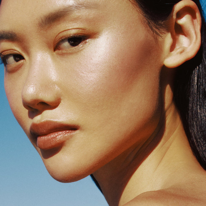 Goop-Glow Skin Highlighter Stick-Makeup-042125_GOOP_BEAUTYHIGHLIGHTER_Shot_16_01433-EP-The Detox Market | Always