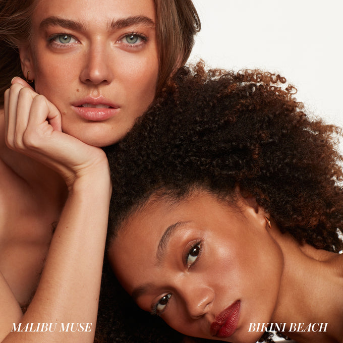 RMS Beauty-Redimension Hydra Bronzer-Makeup-12.Model1-2-The Detox Market | Bikini Beach - A deep bronze with a slight terracotta base