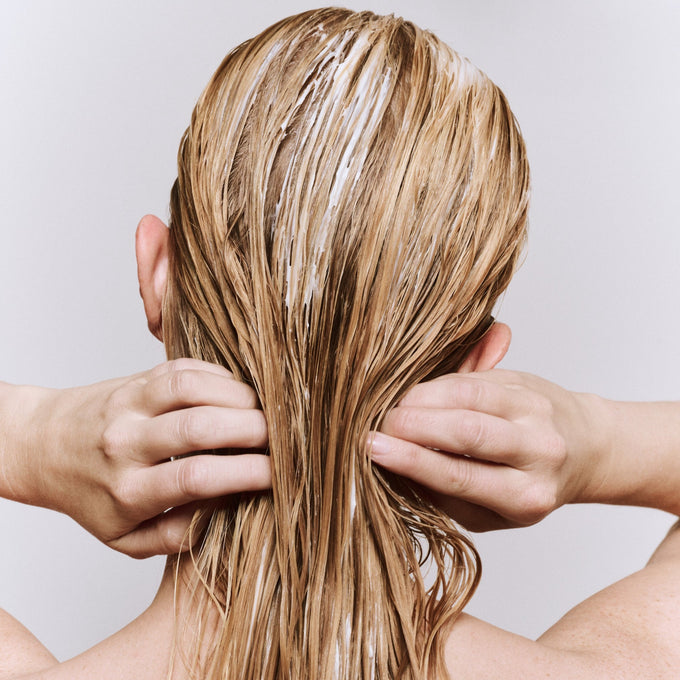 Goop-Nutrient Shinebath Hair Mask-Hair-230323CB_goopglow_Hair_SHOT-04_1304-The Detox Market | 