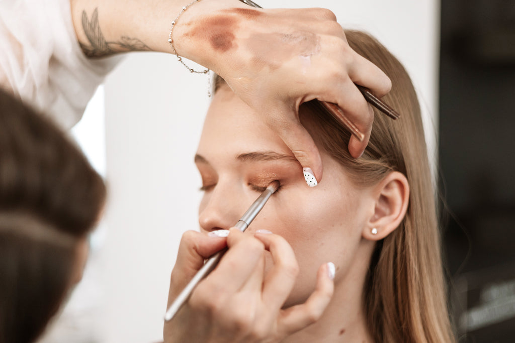 3x2_Makeup_Application-The Detox Market - Canada