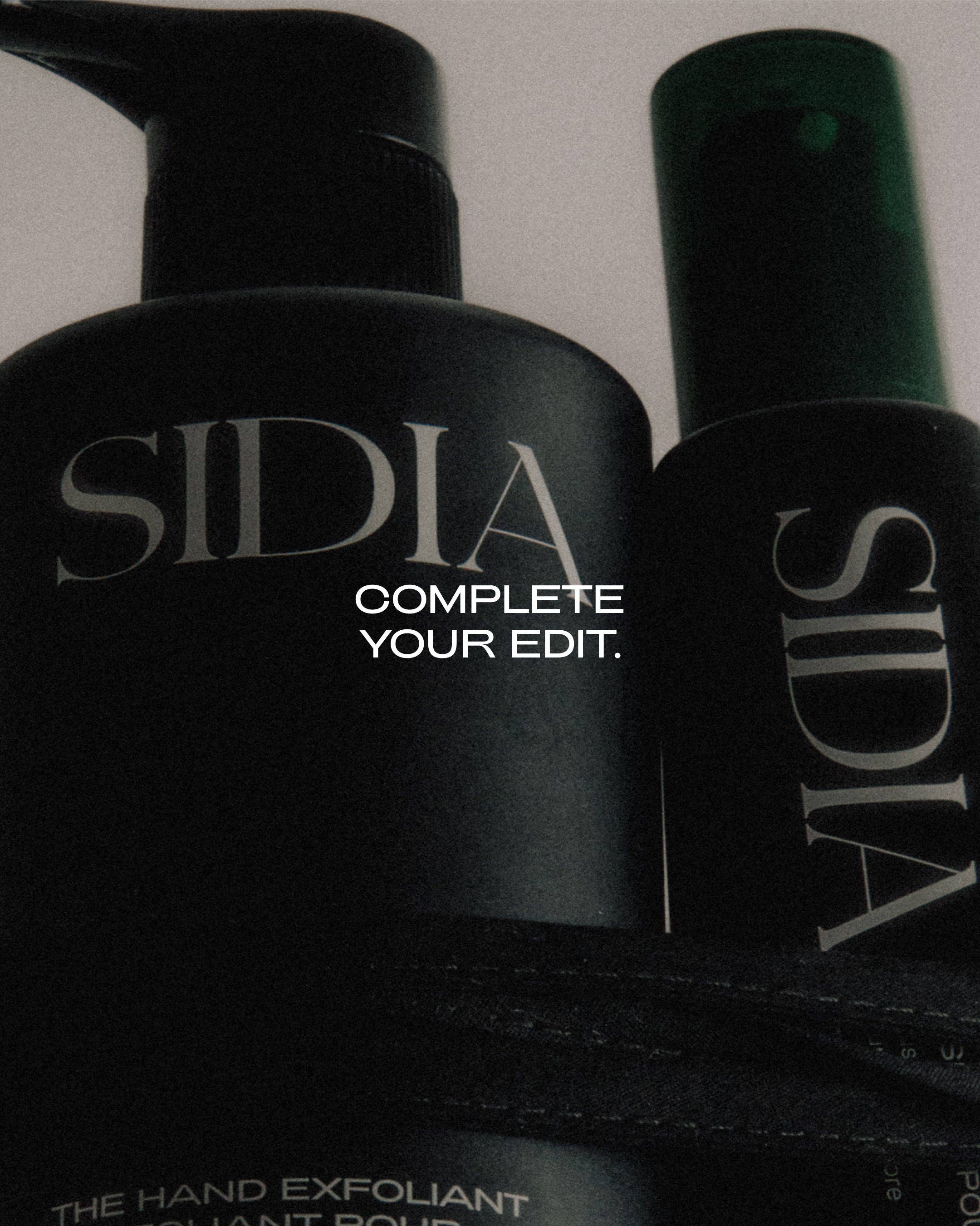 SIDIA-The Hand Exfoliant - Soaked-Body-BHEX00P00-SK01-av-8-The Detox Market | 