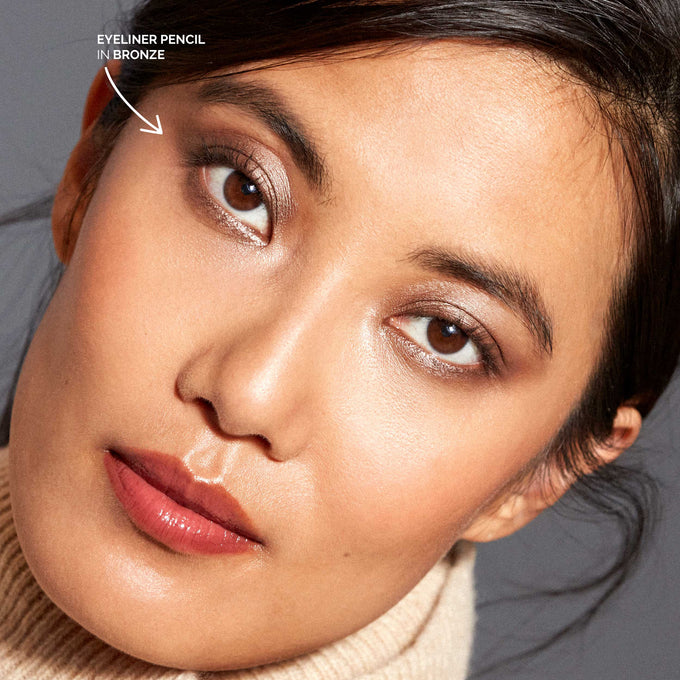 Vegan Eye Liner - Makeup - Fitglow Beauty - Bronze_lifestyle_01_B2B - The Detox Market | Bronze