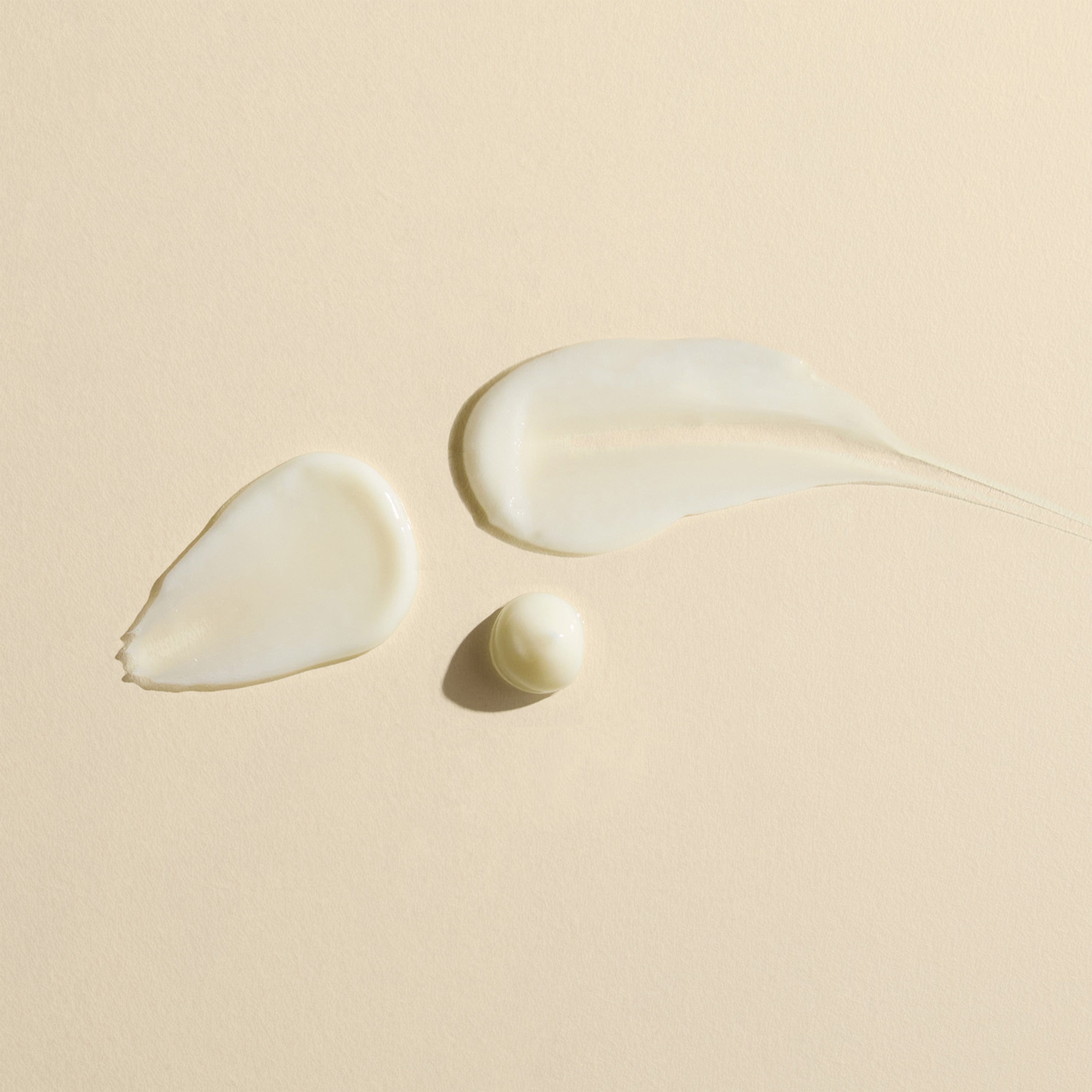 Wildcraft-Calm Face Lotion-Skincare-Calm_FaceLotion_Texture-The Detox Market | 