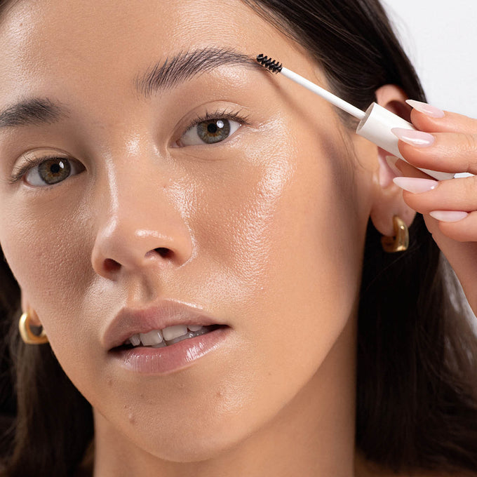 Ere Perez-Argan Brow Hero-Makeup-ErePerez-ArganBrowHero-Pristine-1080x1080-WEB7-The Detox Market | Pristine - Deep brown