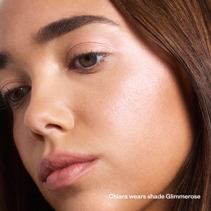 Kosas-Shiny Objects Wet Glisten Highlighter-Makeup-GlimmeroseHeroModel-The Detox Market | Glimmerose - Rose Gold