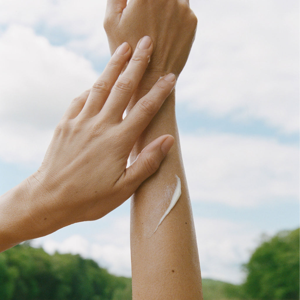 Ursa Major-Golden Hour Body Serum-Body-GoldenHourBodySerum_06-The Detox Market | 