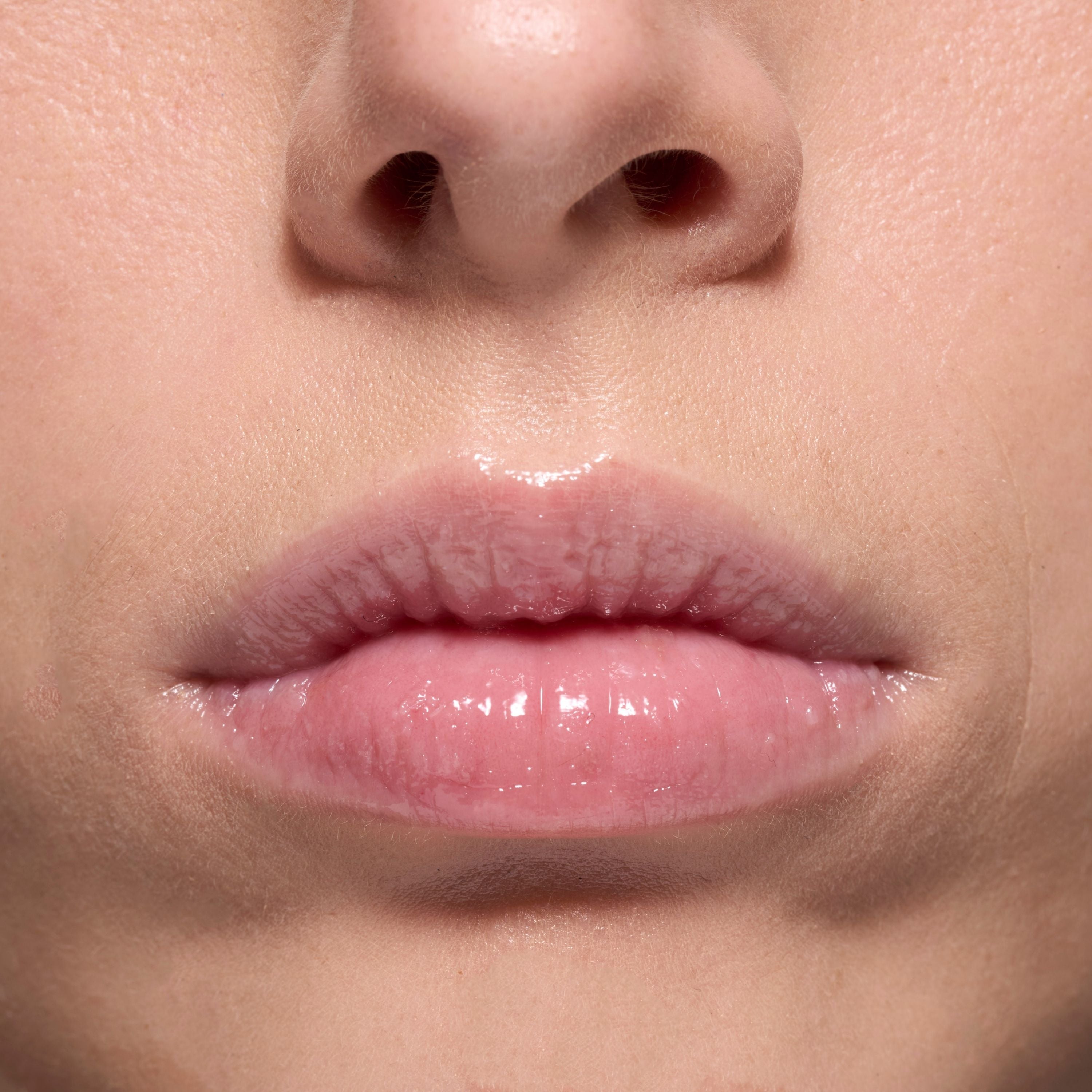 19/99 Beauty-High-Shine Gloss-Makeup-HSG001-4_1210d233-4af7-43f2-99e2-70223b3d1c5c-The Detox Market | 