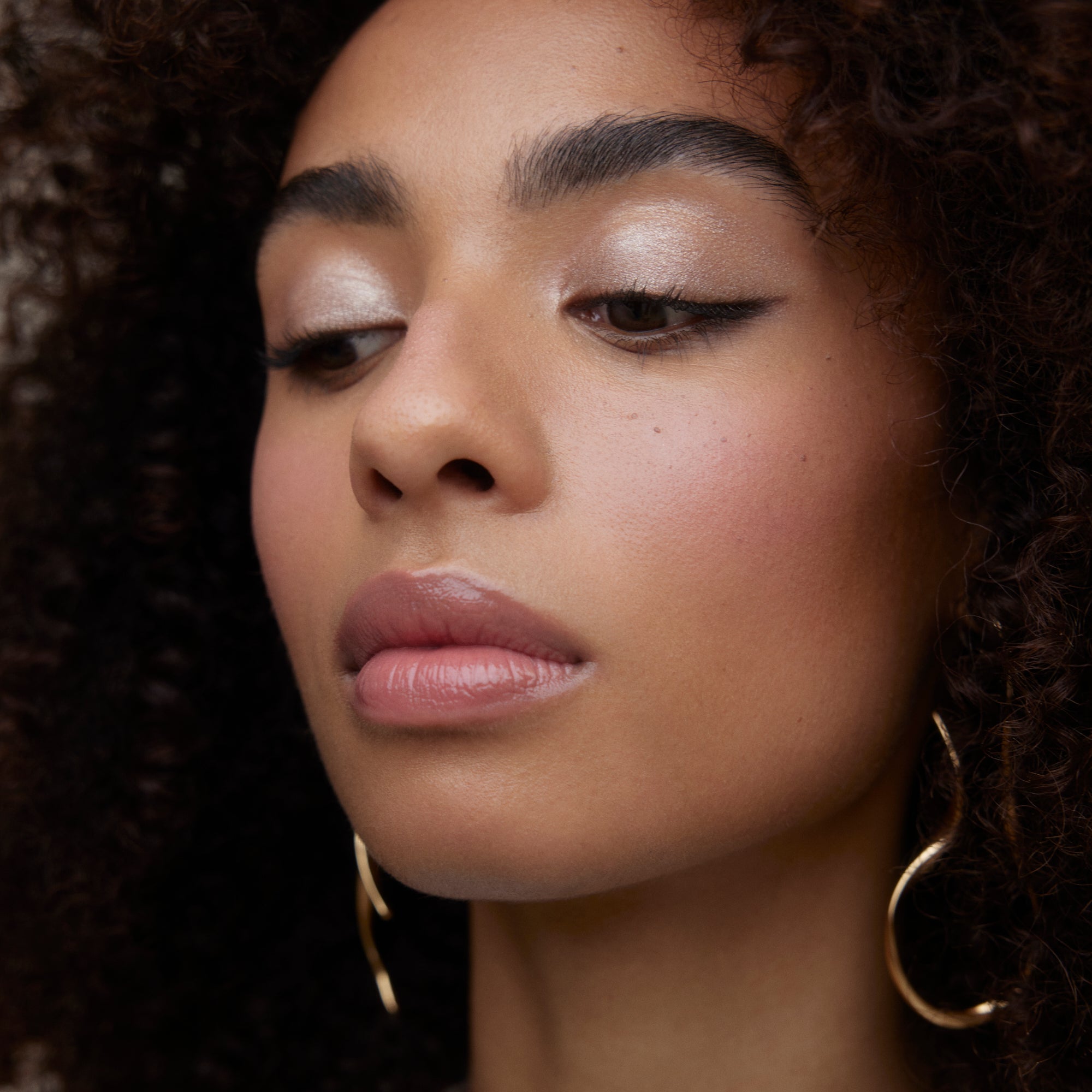 Wonderblush-La Lumière Liquid Eye Shadow-Makeup-LOOK_2_MANON_EYES_LaLumiere_Perle_2141-The Detox Market | Perle - Pearl