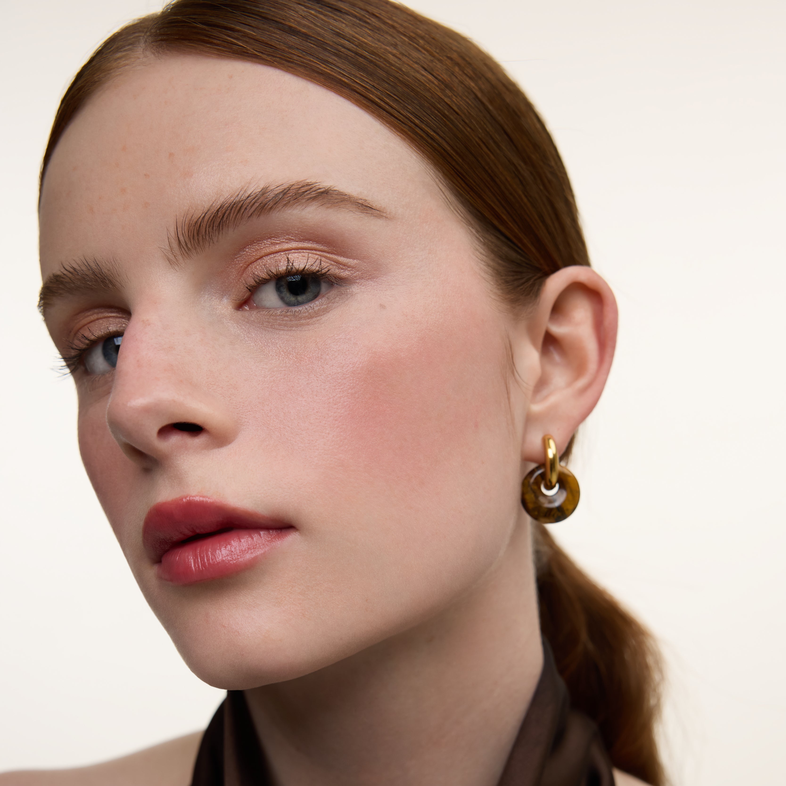 Wonderblush-Le Baume Tinted Lip Balm-Makeup-LeBaume-ModelLightSkin-Aurore_8411ba61-eb0c-4fd8-9491-89c12aa57476-The Detox Market | Aurore - Cherry blossom pink