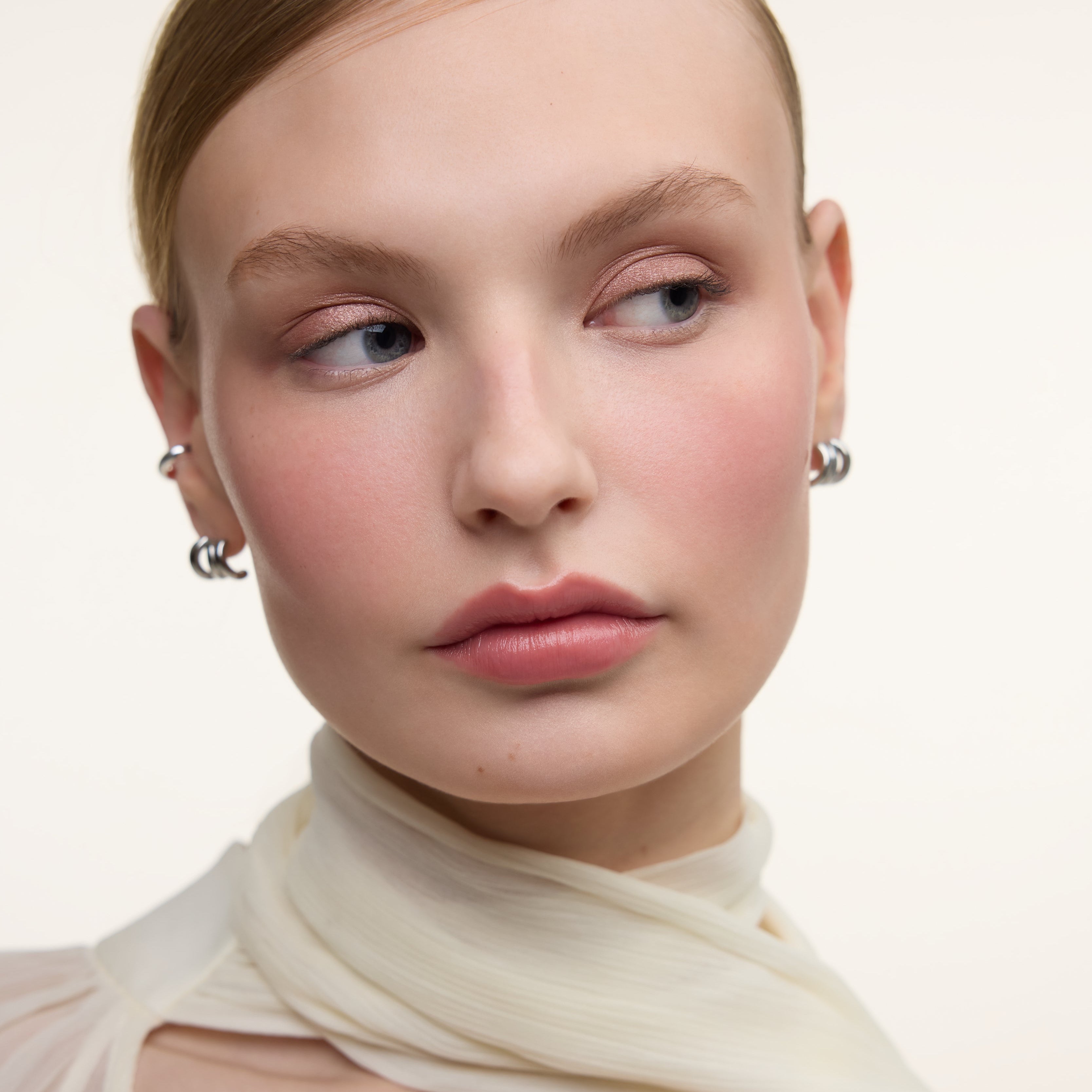 Wonderblush-Le Baume Tinted Lip Balm-Makeup-LeBaume-ModelLightSkin-Petale_42d93a4c-452e-4477-b916-e61b91336640-The Detox Market | Petale - Petal Pink