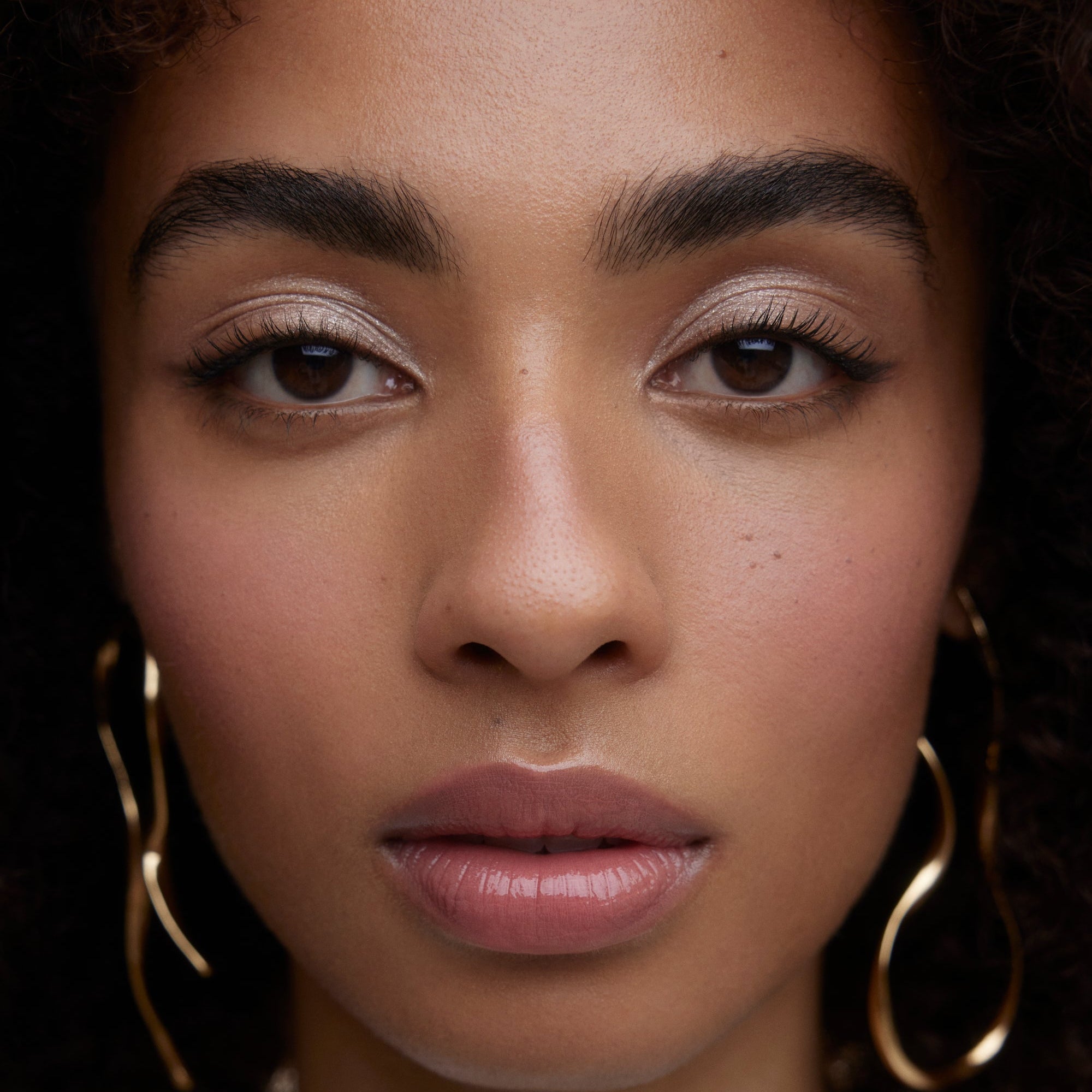 Wonderblush-Le Regard Eye & Brow Trio-Makeup-LeRegard-Eyebrows-ModelMediumSkin-The Detox Market | 