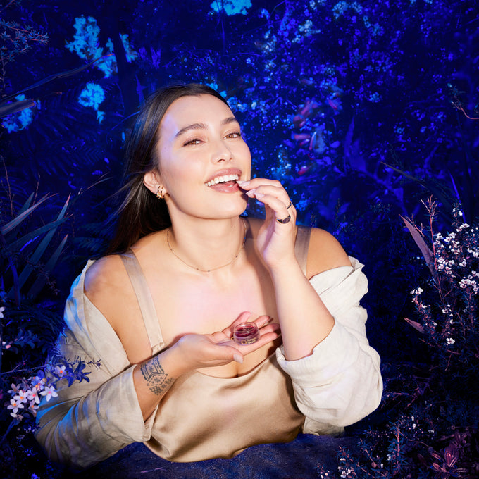 Mānuka Health-Eternal Renewal Nourishing Lip Balm With Royal Jelly & Elderberry-Skincare-Manuka_Isabella_Nourishing_Lip_Balm_v2.1870-The Detox Market | 