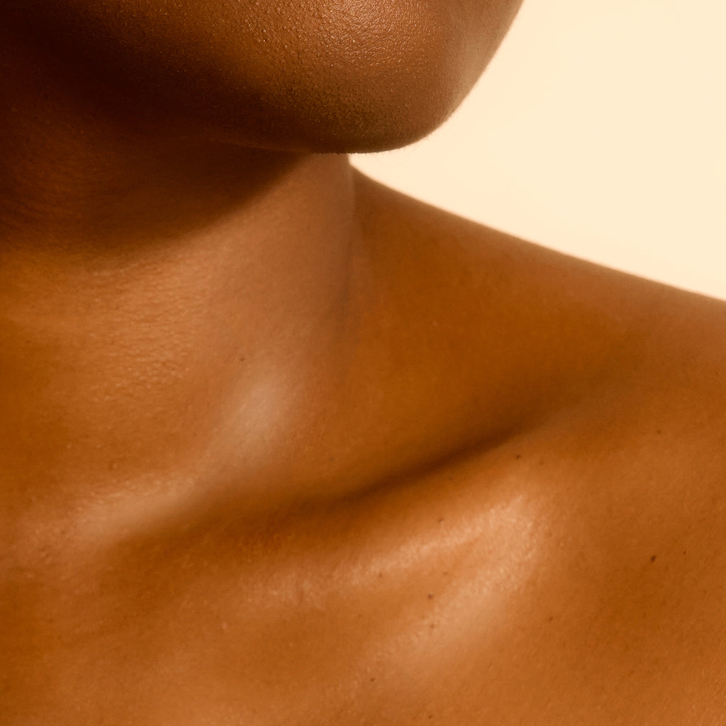 True Botanicals-Phyto-Retinol Anti-Aging Body Lotion-Body-Model_Phyto-BodyLotion_2048x2048_8d8fe321-e28c-448f-bd81-dc5da46bda2f-The Detox Market | 