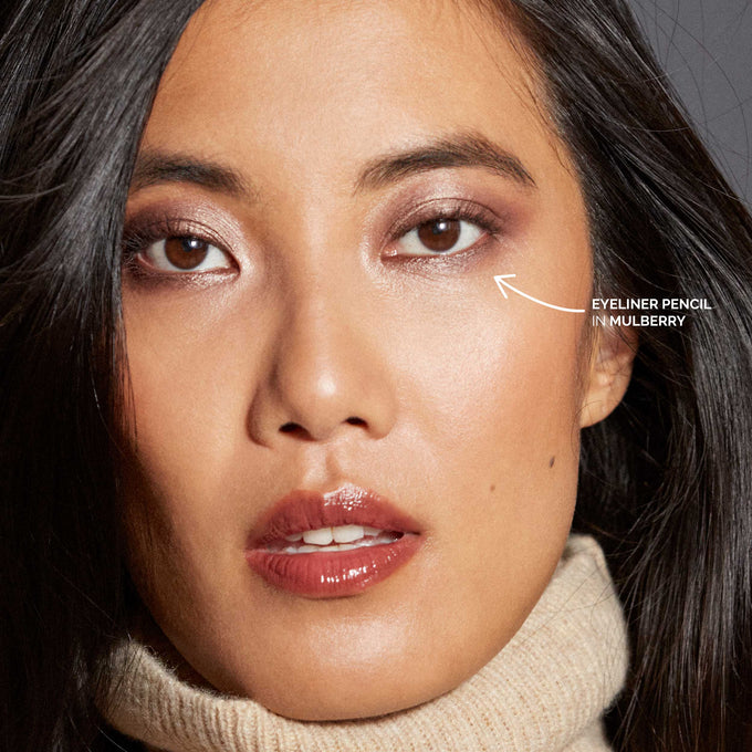 Vegan Eye Liner - Makeup - Fitglow Beauty - Mulberry_lifestyle_02_B2B - The Detox Market | Mulberry
