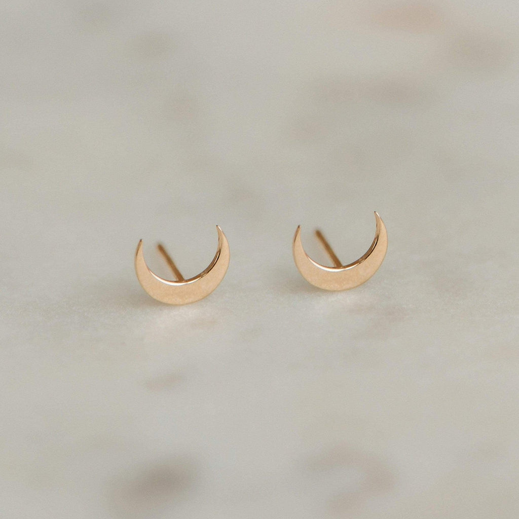 bluboho-Everyday Larger Crescent Moon Earring - 14k Yellow Gold-Single Earring